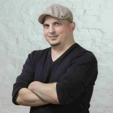 Daniel Ahmakov